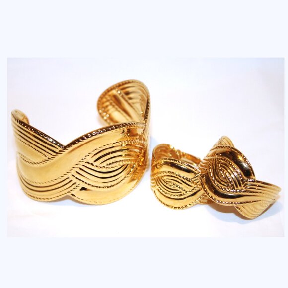 Avon Statement Earrings & Cuff Bracelet Set Braided Gold-Tone Clip-On Vintage - Picture 1 of 3